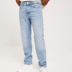 Slim fit blue jeans
